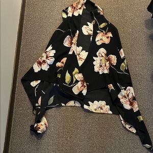 Elegant Floral Sleeveless Open Front Top in Black with Pinks and Cream